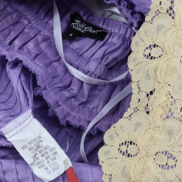 Vintage Betsey Johnson New York Halter Top - Picture 6 of 9